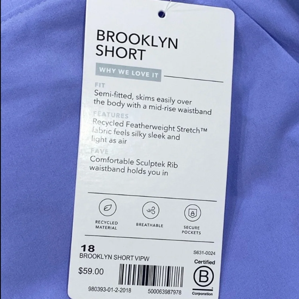 ATHLETA Brooklyn Short Stretch Sculptek Waistband Secure Pockets NWT 18